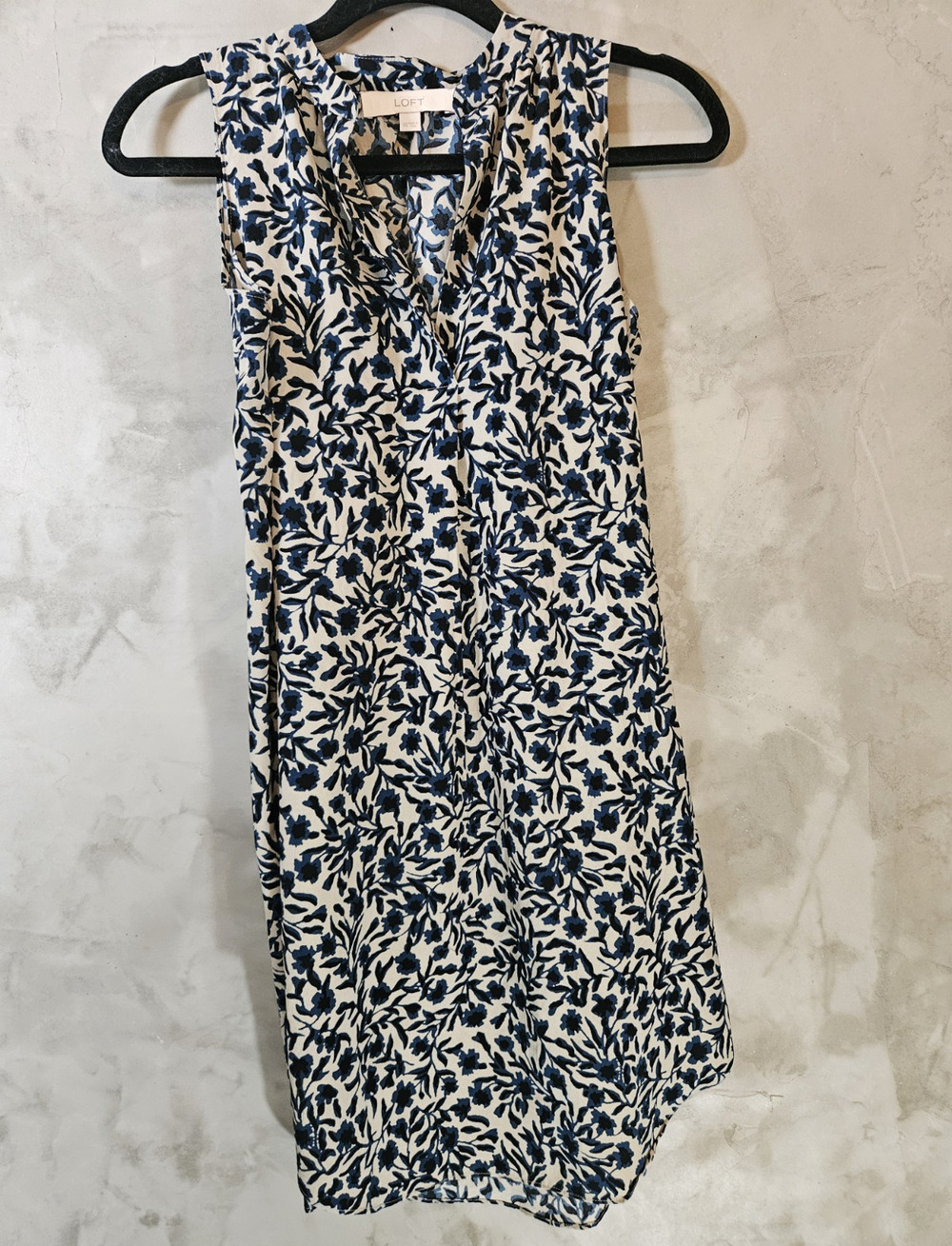 LOFT Blue Tan Floral V-Neck Sleeveless Shift Dress Knee Length Size XS